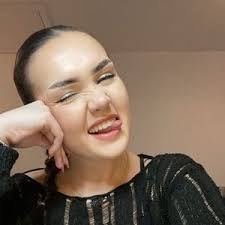 ✨ Leah Saxton ✨ (@leahsaxton_x)