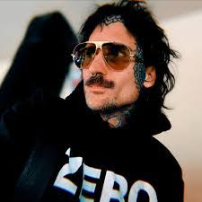 Jeremy Moats's Instagram, Twitter & Facebook