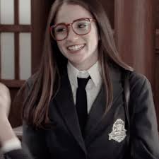 Nina Simonetti (@NinaSff)