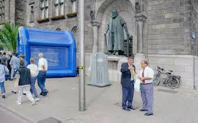 Van oldenbarnevelt studied law at leuven, bourges, heidelberg and padua. Johan Van Oldenbarnevelt Bkor Johan Van Oldenbarnevelt