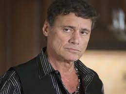 #scarface #brian de palma #steven bauer #manny ribera #hawaii shirt #tropical #1980's #80's #80's movies #80's fashion #1980's want to see more posts tagged #steven bauer? Bild Zu Steven Bauer Bild Steven Bauer Filmstarts De