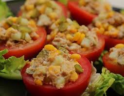 Tomates Farcies Au Thon Et Cornichons Tomate Farcie Au Thon Cuisine Marocaine Recettes De Cuisine