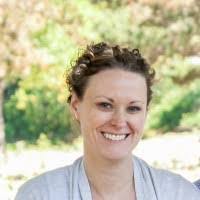 Elizabeth Recker's Instagram, Twitter & Facebook