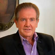 $367 billion $367 billion 6.5% CAGR 6.5% CAGR $259billion $259billion $11  billion $11 billion 50 million Americans 50 million Am