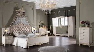 Ev dekorasyonu konusunda hassas olan pek çok kişi yenilikçi olan yapısından dolayı söz konusu markayı tercih etmektedir. Gusto Yatak Odasi Takimi Istikbal