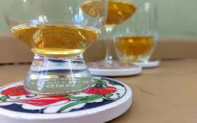 Easily enjoyed at home in a refreshing cocktail, as a chilled shot or sipped on the rocks. Wie Viel Whisky Ist Ein Dram