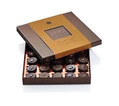 Coffret 25 Pralines Epices Sans Doute Les Meilleurs Pralines Du Monde Chocolat Maison Chocolat De Luxe Chocolat