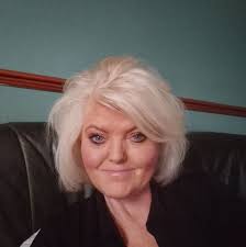 Does anyone still do the dishes by hand?