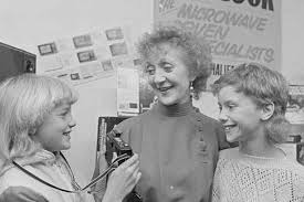 The latest thelma barlow content online, gathered from websites, blogs and channels across the web. What Were You Up To In 1985 Check Out Our Examiner Nostalgia Gallery To See If You Re Pictured Yorkshirelive