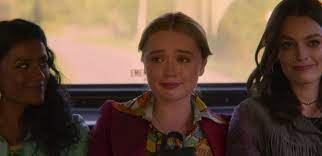 She studied acting at the royal academy of dramatic art (rada) where she graduated in 2017, obtaining ba degree in acting. La Escena Del Autobus En Sex Education La Mejor Del Ano