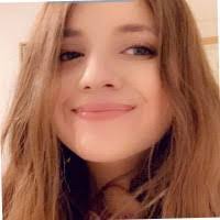 Alexandra Stout's Instagram, Twitter & Facebook