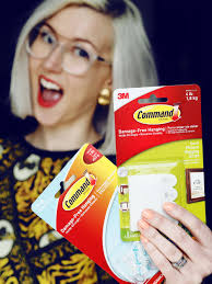 Designed for hanging heavy pictures and mirrors, these large picture hanging strips can hold up to 16lbs per pack. Hanging Pictures Without Nails Sarah Akwisombe