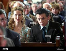 Mystic River, (MYSTIC RIVER) USA 2003, Regie: Clint Eastwood, LAURA LINNEY,  SEAN PENN Stock Photo - Alamy