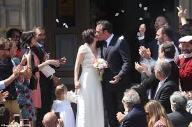 Future maman épanouie, nathalie péchalat avait officialisé la superbe nouvelle sur le plateau de l'émission je t'aime etc sur france 2, le 2 décembre 2020. Oscar Winner Jean Dujardin Marries Nathalie Pechalat Daily Mail Online