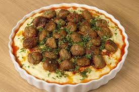patates hic bu kadar havali olmamisti basli basina bir yildiz olan patates pacasinin uzerine bir de misket kofte ko yemek tarifleri yemek etli yemek tarifleri
