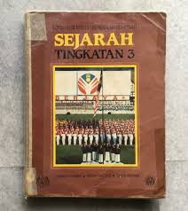 Dengan adanya buku teks digital, pelajar boleh membuat persiapan sebelum memasuki kelas atau menduduki peperiksaan. Thread By Kuasasiswa Thread Perbandingan Buku Teks Sejarah Tingkatan 3 Dari Aspek Kapsyen Gambar Buku Teks