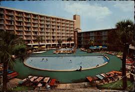 Photos Of The Fontainebleau Hotel New Orleans 1970 Google Search In 2020 Fontainebleau Hotel Fontainebleau New Orleans Louisiana