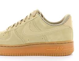 The nike air force 1 launched in 1982 as the first basketball shoe to feature an air pocket in the heel. Nike Air Force 1 Se Femme Beige Gomme