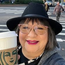 Corinna Gray's Instagram, Twitter & Facebook