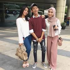 Contact suliza salam on messenger. Cantiknya Kekasih Baru Ismail Izzani