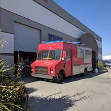 Smok-N Beast Food Truck — Barbecue restaurant food truck in Palmdale, California