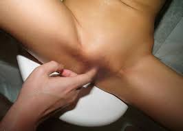 パイパンエロ画像】毛穴も見えない…だと！？天然と思えるほどツルツル綺麗なパイパン股間(*´д`*) | エロ画像の助 | 可愛いエロ画像盛り沢山！