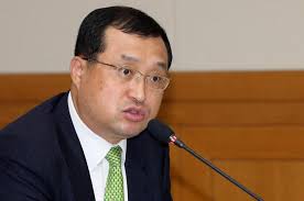 또 고등법원 부장판사쯤 되면 판사 25년 정도의 경력이라 자부심도 생겨 공감이 가지 아니하는 대법원판례에. Yc2kxypboqf9em