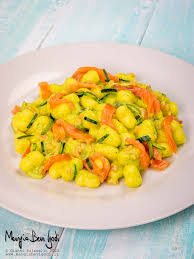 Gnocchetti al salmone e curcuma: Gnocchi Al Salmone E Zucchine Mangia Bevi Godi Blog Di Cucina E Ricette