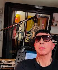 I was reminded that it was 40 years ago this month that my first solo album  was released and a great excuse to post the great cover by Peter Ashworth .  The