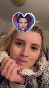 Robyn Lilly's Instagram, Twitter & Facebook