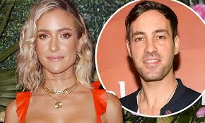 Kristin cavallari and jeff dye are taking their romance abroad! Kristin Cavallari Spotted Kissing Comedian Jeff Dye Six Months After Split From Jay Cutler Daily Mail Online