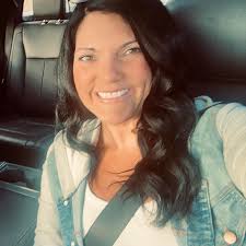 How to get chickens to lay eggs in nesting boxes?