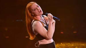 Il 16 febbraio 2012 ha partecipato al festival di sanremo 2012 nella serata dei duetti internazionali al fianco di noemi in to feel in love, versione inglese di amarsi un po' di lucio battisti. Noemi Il Cambiamento Della Cantante Cosa E Successo Ck12 Giornale