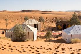 Je pars cet été avec mon copain faire un grand tour du maroc et merzouga est l'étape obligée que nous. Ma Nuit Dans Le Desert Du Sahara A Merzouga Au Maroc Moi Mes Souliers