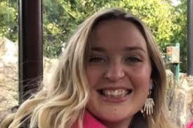 Robyn Platt's Instagram, Twitter & Facebook