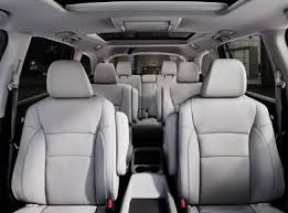 The 2019 toyota highlander is a family crossover suv with three rows of seats and space for up to eight occupants. 2019 Honda Pilot Vs Toyota Highlander Bloomington Honda Dealer