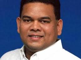 Terbaharu sejam lalu, lokman juga menerusi facebook live mendakwa setiap ahli parlimen bakal disogok peruntukan berjumlah rm3 juta jika belanjawan 2021 diluluskan. Lokman Adam Antara Empat Didakwa Serang Penuntut Um