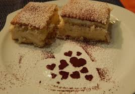 Immer mit etwas schlagsahne bestreichen und den schritt wiederholen.ich habe 4 stöcke gemacht. Butterkeksschnitten Rezept Rezept Rezepte Lebensmittel Essen Kuchen Ohne Backen