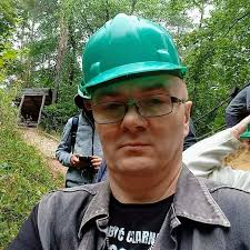 Kamil Żbikowski mówi o swoich pierwszych decyzjach jako prezydent Zabrza.  Choć przypominamy, że to wciąż nieoficjalne wyniki👇:  https://dziennikzachodni.pl/nieoficjalne-wyniki-wyborow-prezydenckich-w-zabrzu-kamil-zbikowski-nowym-prezydentem-miasta/ar  ...