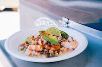 Mariscos El Guicho | Paramount Fresh Mariscos Food Truck ‏مطعم البحرية — Seafood restaurant food truck in Paramount, California