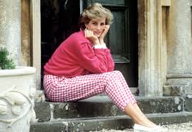 She received the style lady diana spencer in 1975, when her father inherited his earldom. Princess Diana Best Looks Photos Of Princess Diana Princess Diana Outfits Best Looks