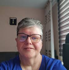 Marieke houdt de tweede hint vast als een gitaar, maar of dat het ook is?  😉🤔 Je hoort het om 07.30 uur. Als dan Het Geluid nog niet geraden is  wordt de