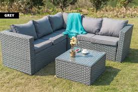 Grey rattan garden corner sofa set with storage and table fire pit. Ø§ÙØ´ÙØ§Ù Ø§ÙØºØ±Ø¨Ù Ø­Ø´Ø±Ø© Ø§ÙØµØ§Ù Yakoe 4 Piece Rattan Garden Furniture Sofa Set Table And Chairs Grey Kreativekonceptz Com