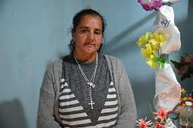 Frente al tribunal, la madre de Loan reclamó a Laudelina respuestas sobre  la desaparición del menor - LA NACION