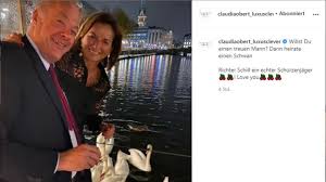Ich verkaufe diese damen slipper aus hochwertigem leder der schuh designerin claudia obert aus. Claudia Obert Legt Sich Unters Messer Und Scherzt Uber Den Grund Stern De