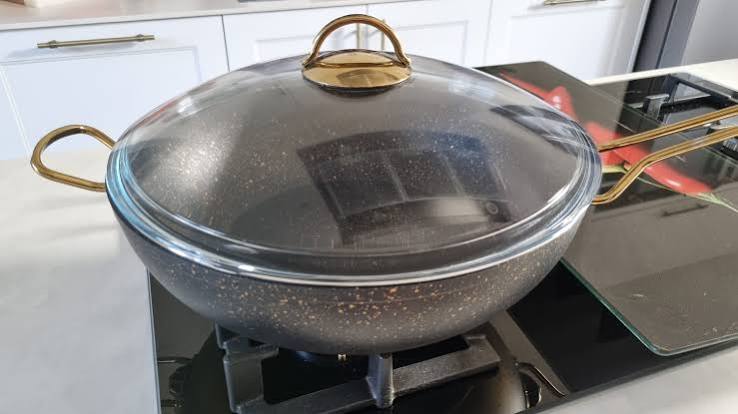Rose Petal Granite Wok Pan 32cm