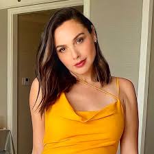 People who liked gal gadot's feet, also liked Gal Gadot Wonder Woman Home Facebook