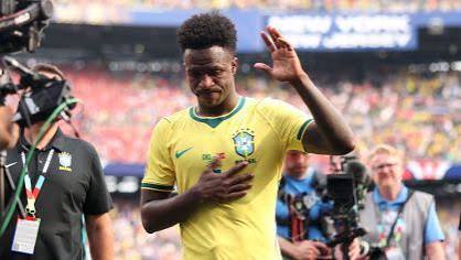 Vini Jr. quebra sil&ecirc;ncio ap&oacute;s queda do Brasil na Copa: "Frustra&ccedil;&atilde;o absurda" | CNN Brasil