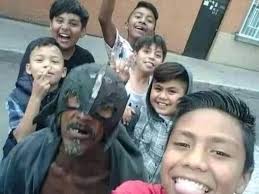 A Gente Somos Mais Que Amigos, Somos Friends