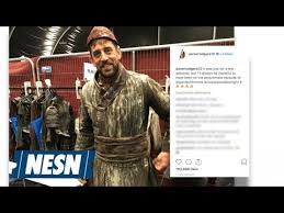 Aaron rodgers blasted the game of thrones finale while speaking with reporters. Aaron Rodgers Makes Game Of Thrones Debut Youtube